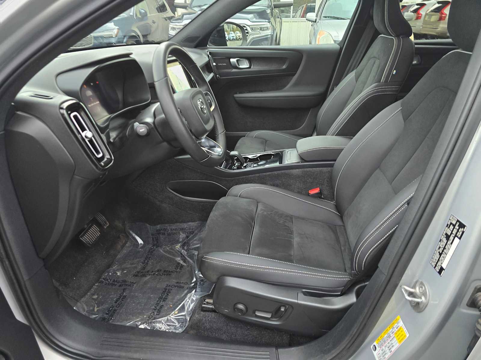 Certified 2023 Volvo C40 P8 Recharge Ultimate image 22