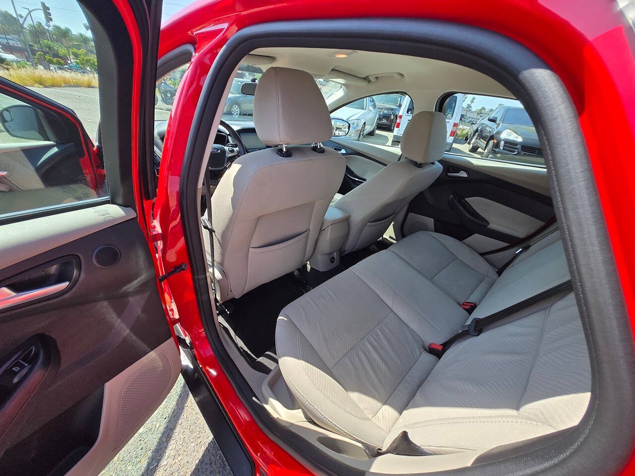 Used 2014 Ford Focus Electric Hatchback FWD image 24
