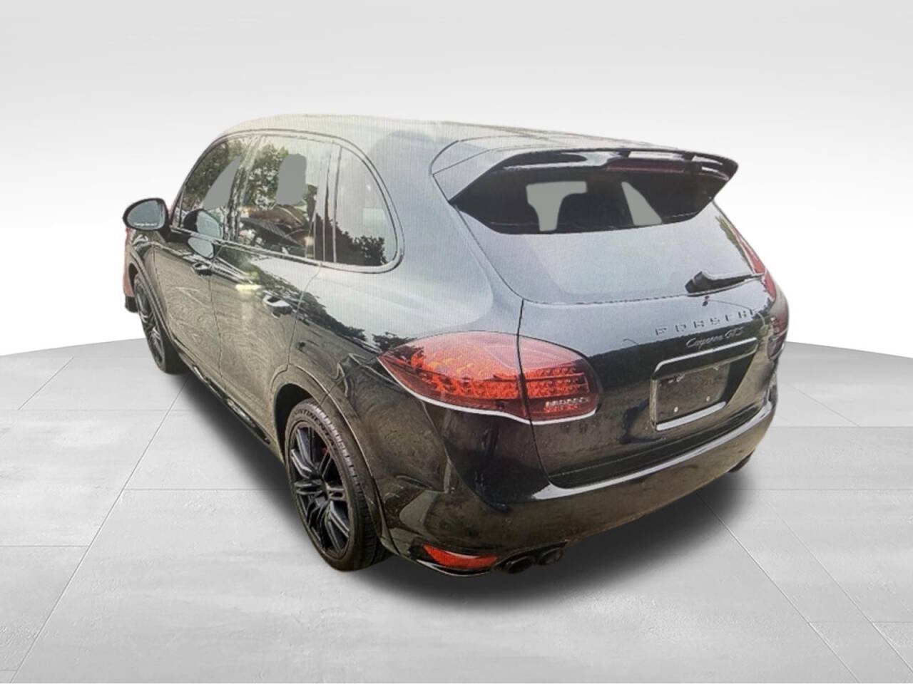 Used 2013 Porsche Cayenne GTS AWD/4WD image 3