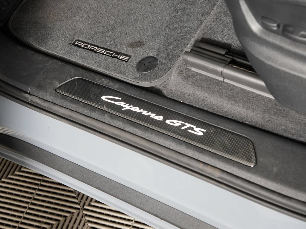 Certified 2025 Porsche Cayenne GTS AWD/4WD image 20
