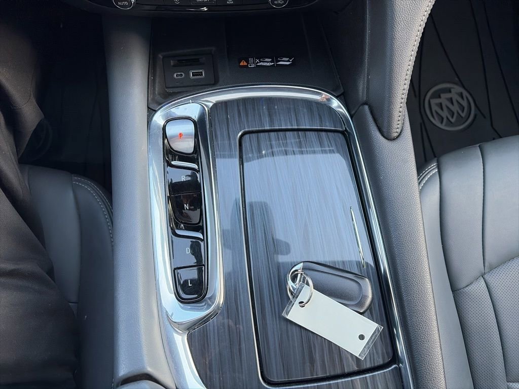 Used 2023 Buick Enclave Essence w/ Experience Buick Package image 20