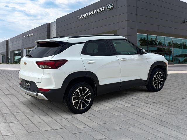 Used 2025 Chevrolet TrailBlazer LT AWD/4WD image 5