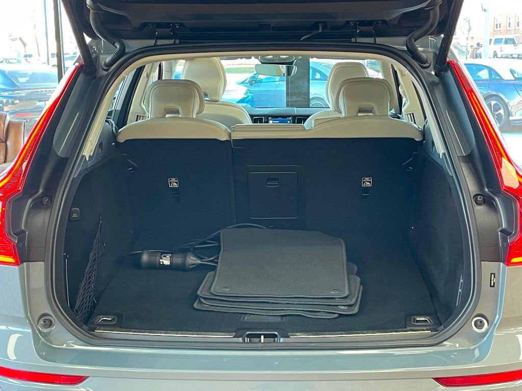 Used 2022 Volvo XC60 T8 Inscription image 20
