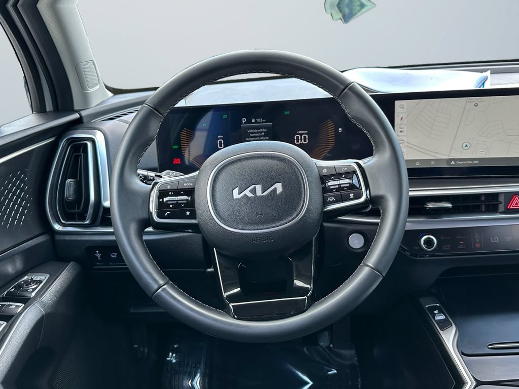 Used 2025 Kia Sorento EX AWD/4WD image 12