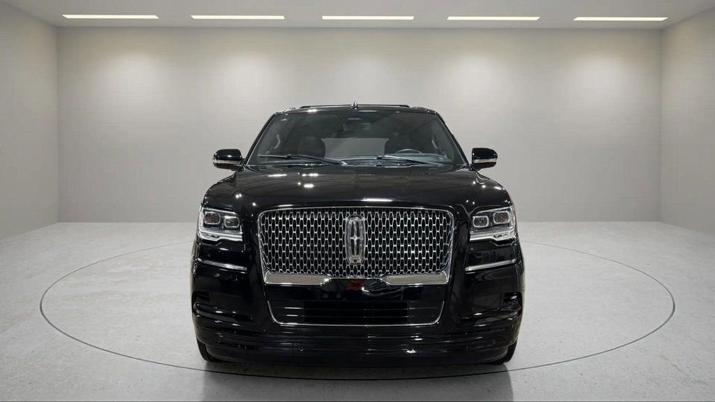 Used 2023 Lincoln Navigator Reserve image 20