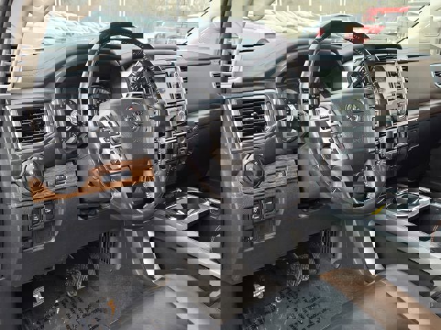 Used 2019 Nissan Titan Platinum Reserve image 20