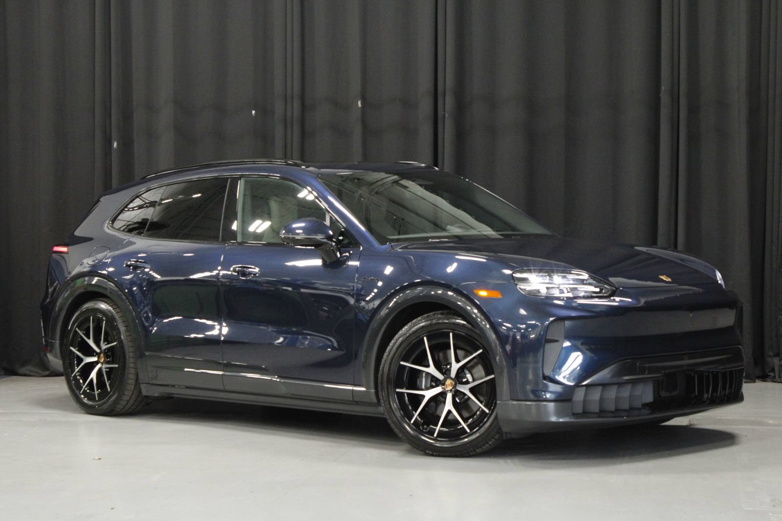 Used 2026 Porsche Cayenne Electric AWD/4WD image 7