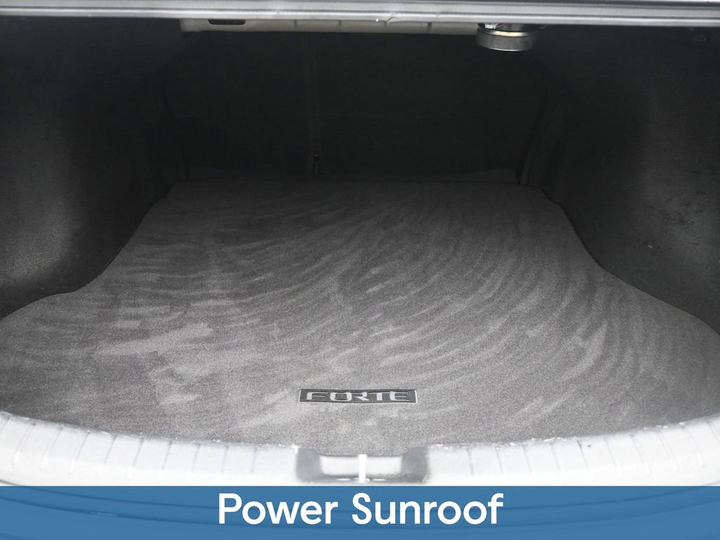 Used 2022 Kia Forte GT-Line w/ GT-Line Premium Package image 10