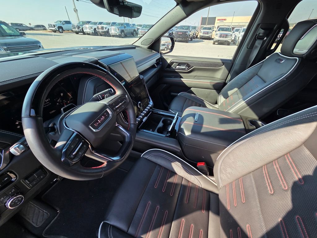 Used 2025 GMC Yukon XL AT4 Ultimate image 10