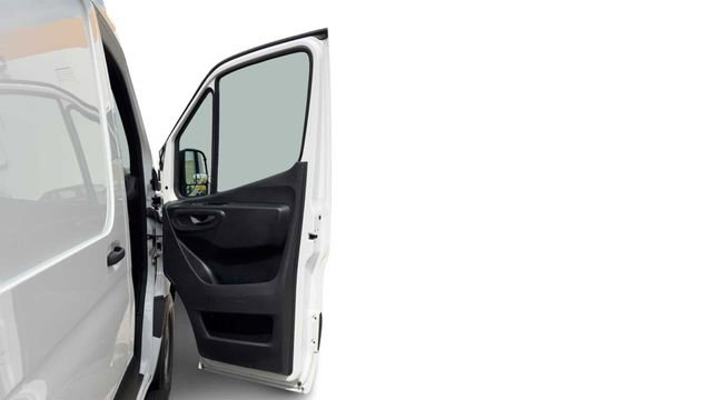 Used 2023 Mercedes-Benz Sprinter 2500 image 11