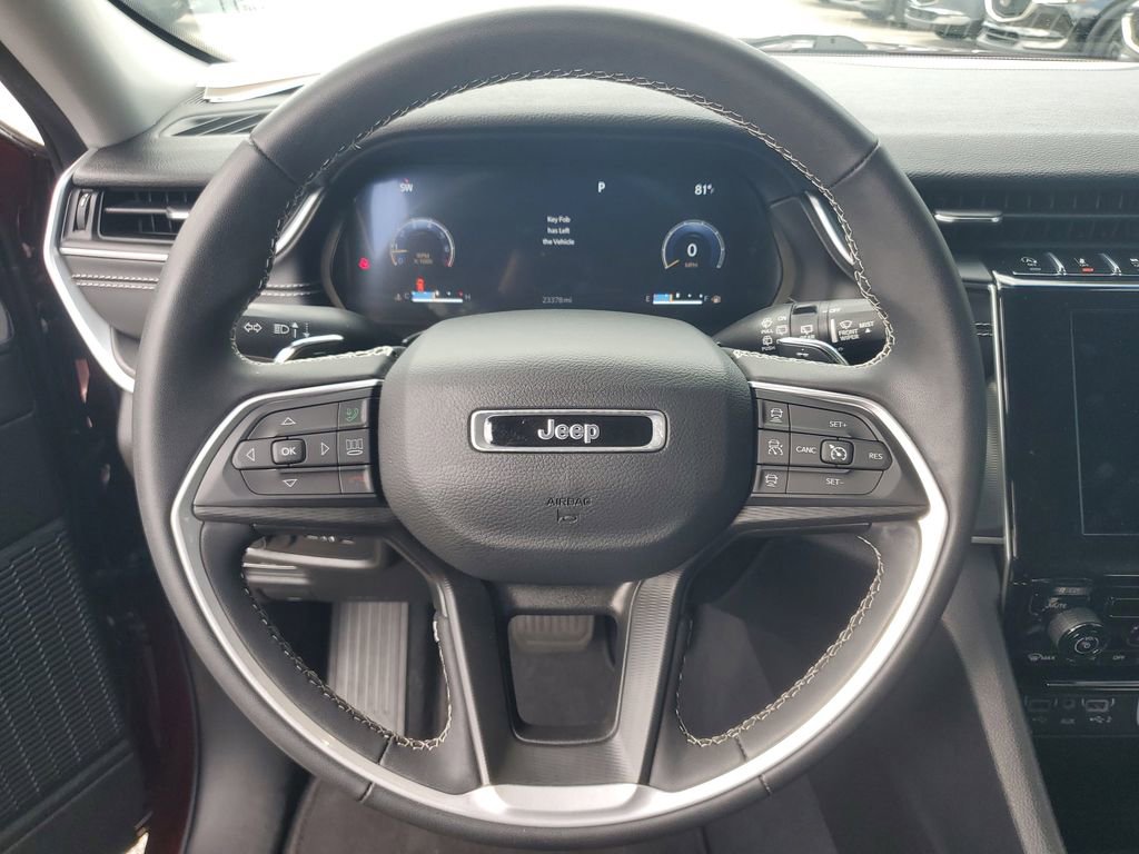 Used 2023 Jeep Grand Cherokee Laredo image 24