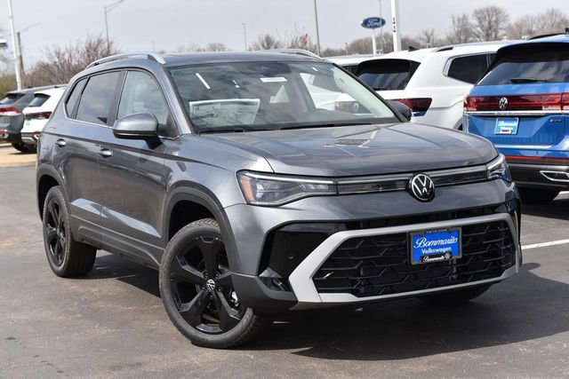 New 2025 Volkswagen Taos SEL image 2