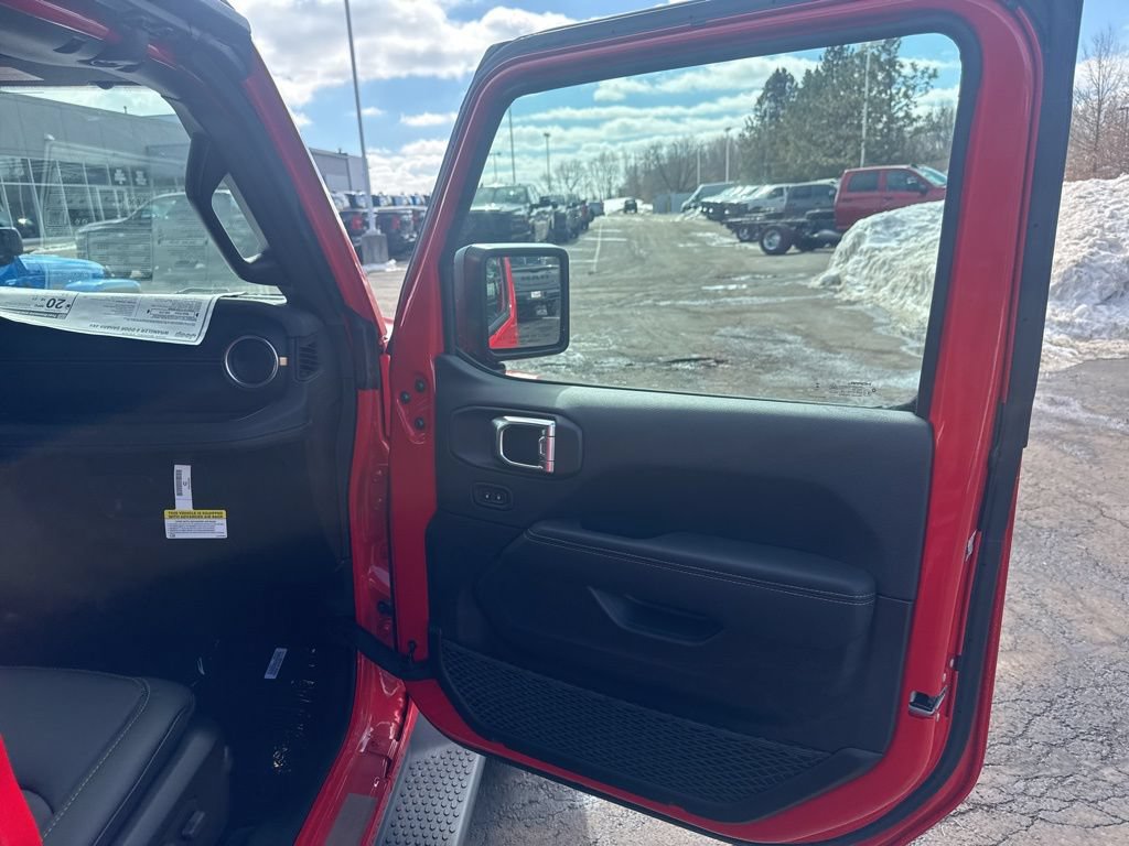 New 2025 Jeep Wrangler Unlimited Sahara AWD/4WD image 48