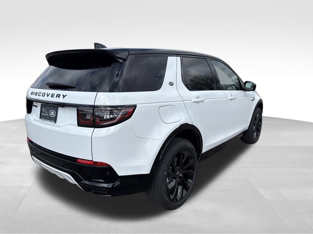 New 2025 Land Rover Discovery Sport Dynamic SE image 7