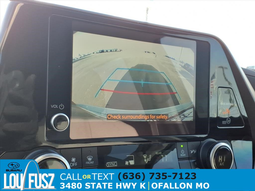 Used 2023 Toyota Highlander L image 13