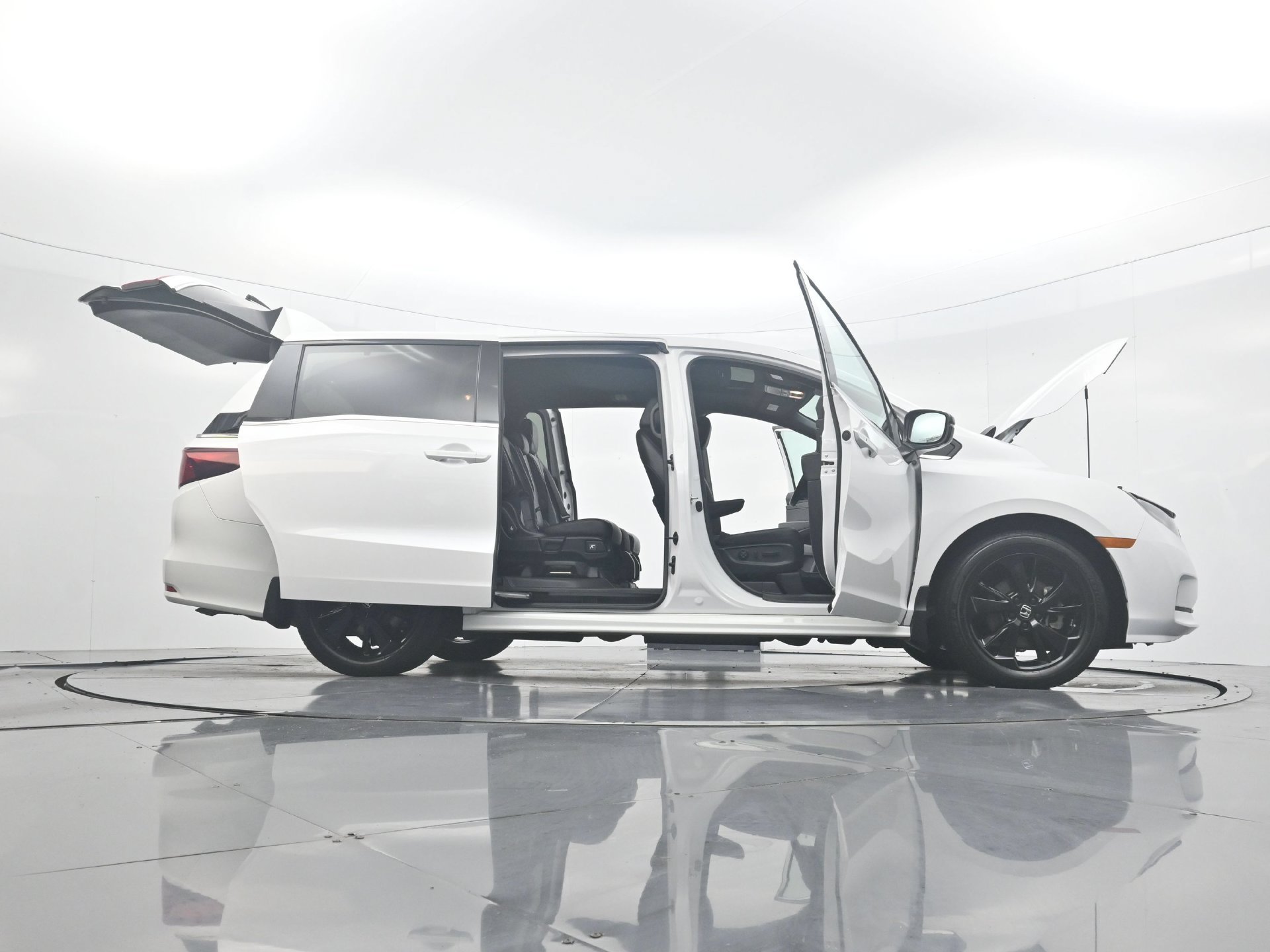 Used 2024 Honda Odyssey Sport image 43