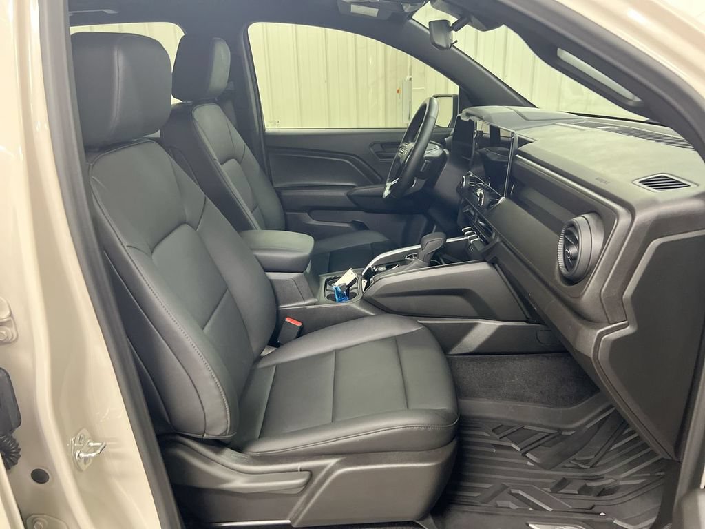Used 2026 Chevrolet Colorado Trail Boss AWD/4WD image 22