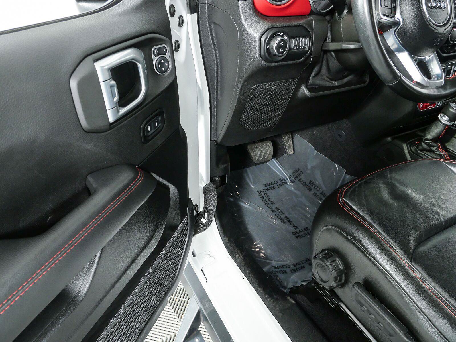 Used 2021 Jeep Gladiator Rubicon AWD/4WD image 9