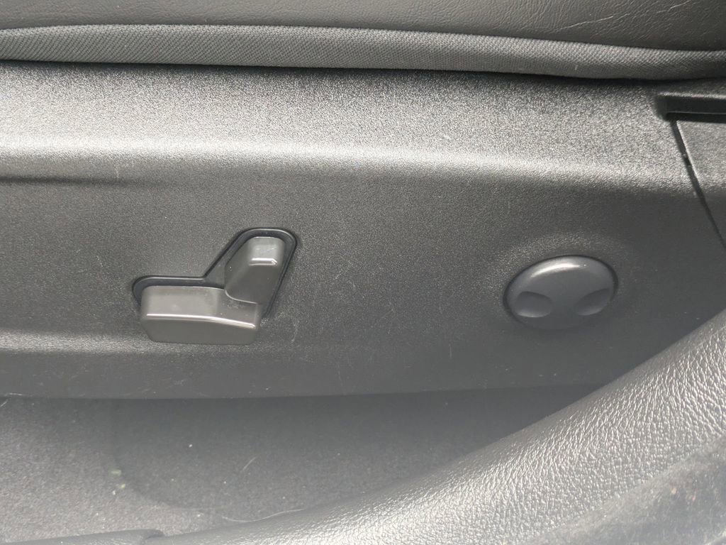 Used 2022 Chrysler 300 S w/ Comfort Group image 20