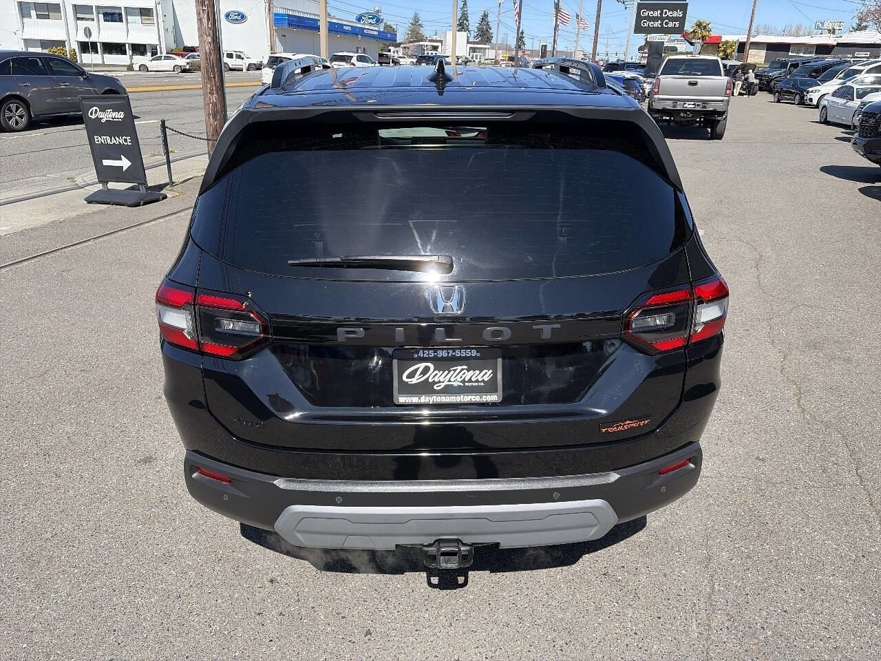 Used 2025 Honda Pilot TrailSport image 5