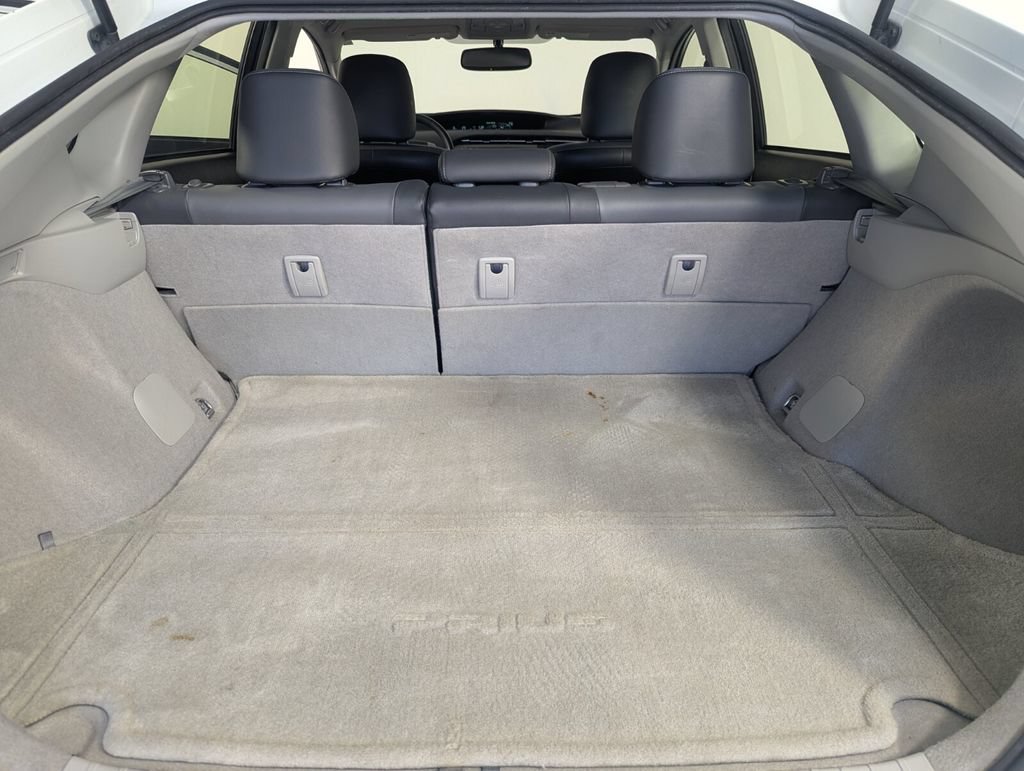 Used 2014 Toyota Prius Four FWD image 22
