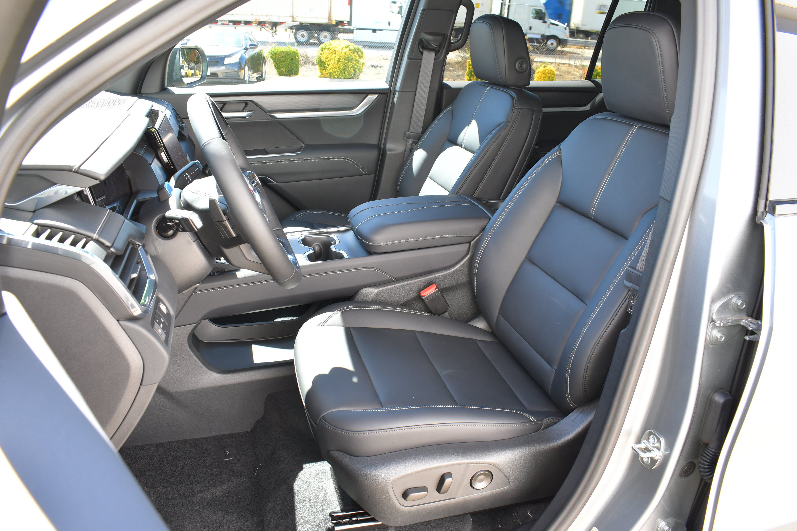 New 2027 GMC Acadia Elevation w/ Super Cruise Package FWD image 19