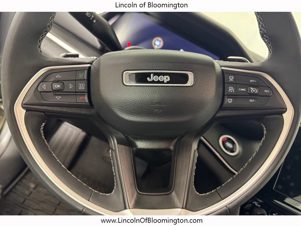 Used 2023 Jeep Grand Cherokee L Laredo AWD/4WD image 21