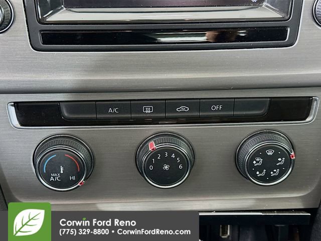 Used 2015 Volkswagen Golf S image 14