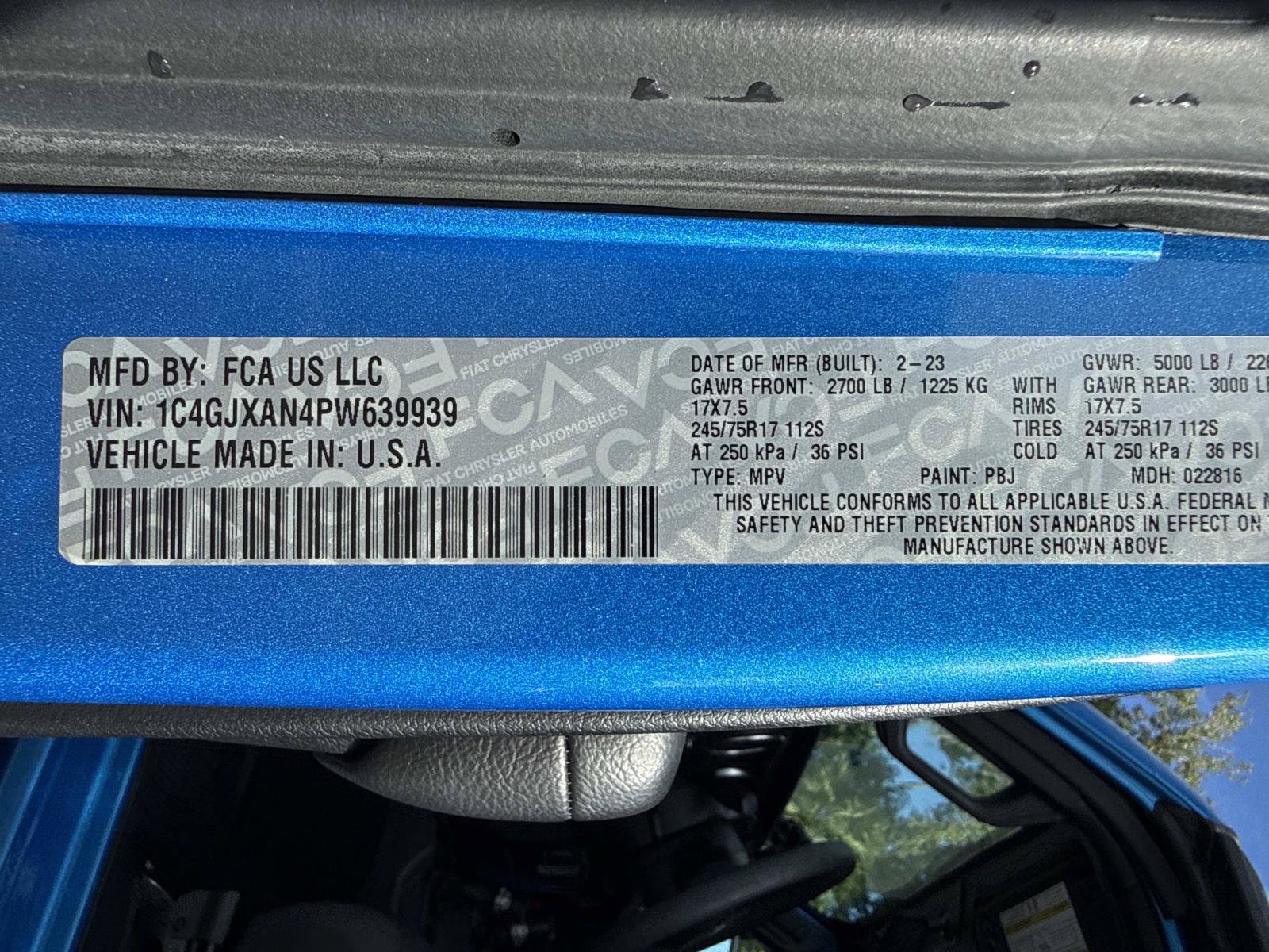Used 2023 Jeep Wrangler Sport AWD/4WD image 34