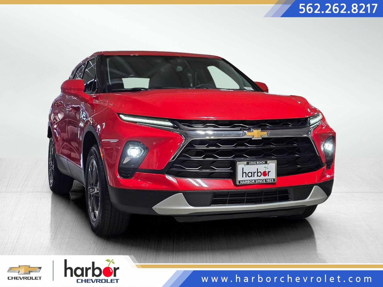 Used 2025 Chevrolet Blazer LT image 1