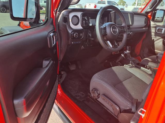 Used 2024 Jeep Wrangler Unlimited AWD/4WD image 5