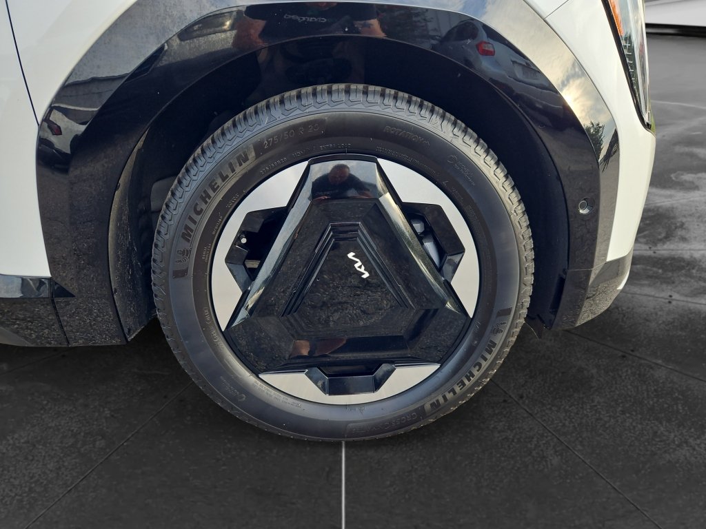 Used 2024 Kia EV9 Land AWD/4WD image 39