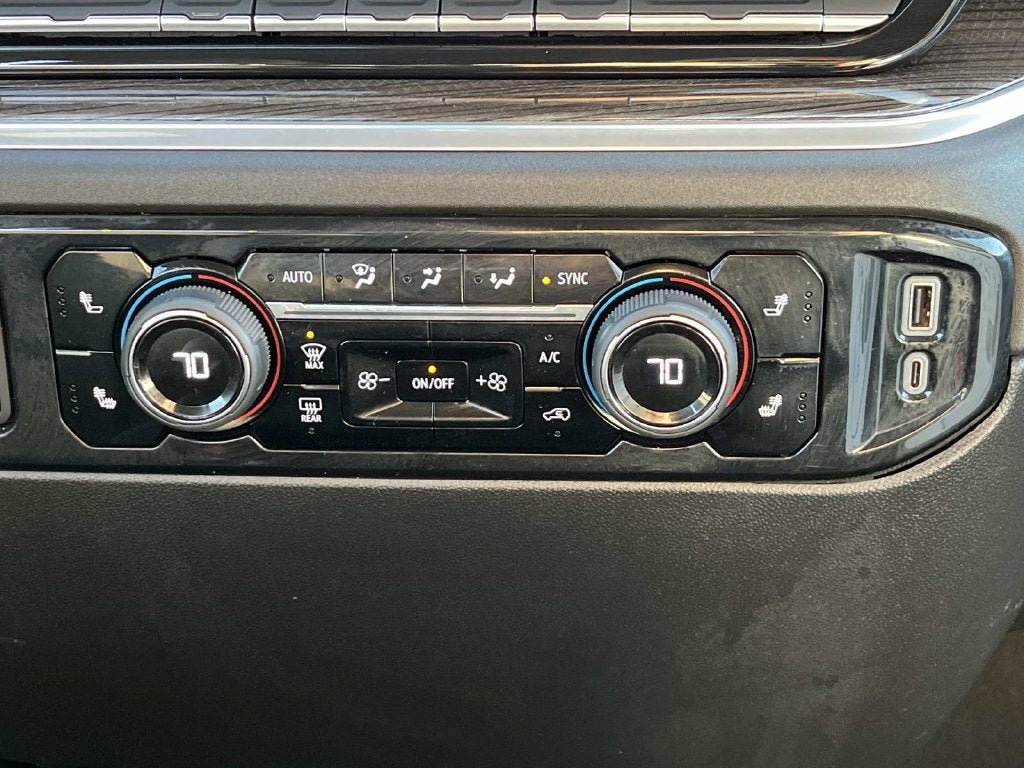 Used 2025 Chevrolet Silverado 2500 LT w/ Convenience Package AWD/4WD image 14