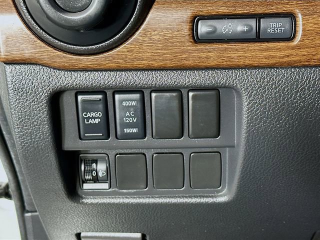 Used 2021 Nissan Titan Platinum Reserve AWD/4WD image 10