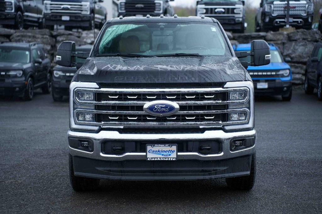 Used 2024 Ford F250 Lariat AWD/4WD image 2