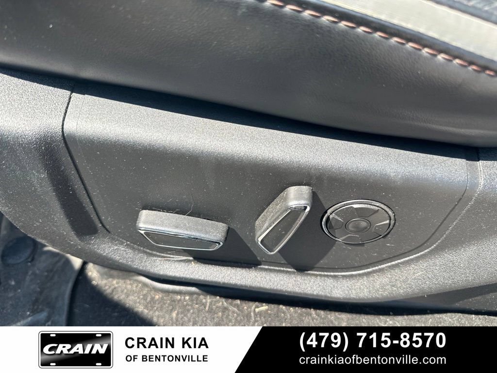 Used 2019 Ford F250 Platinum w/ Platinum Ultimate Package AWD/4WD image 18