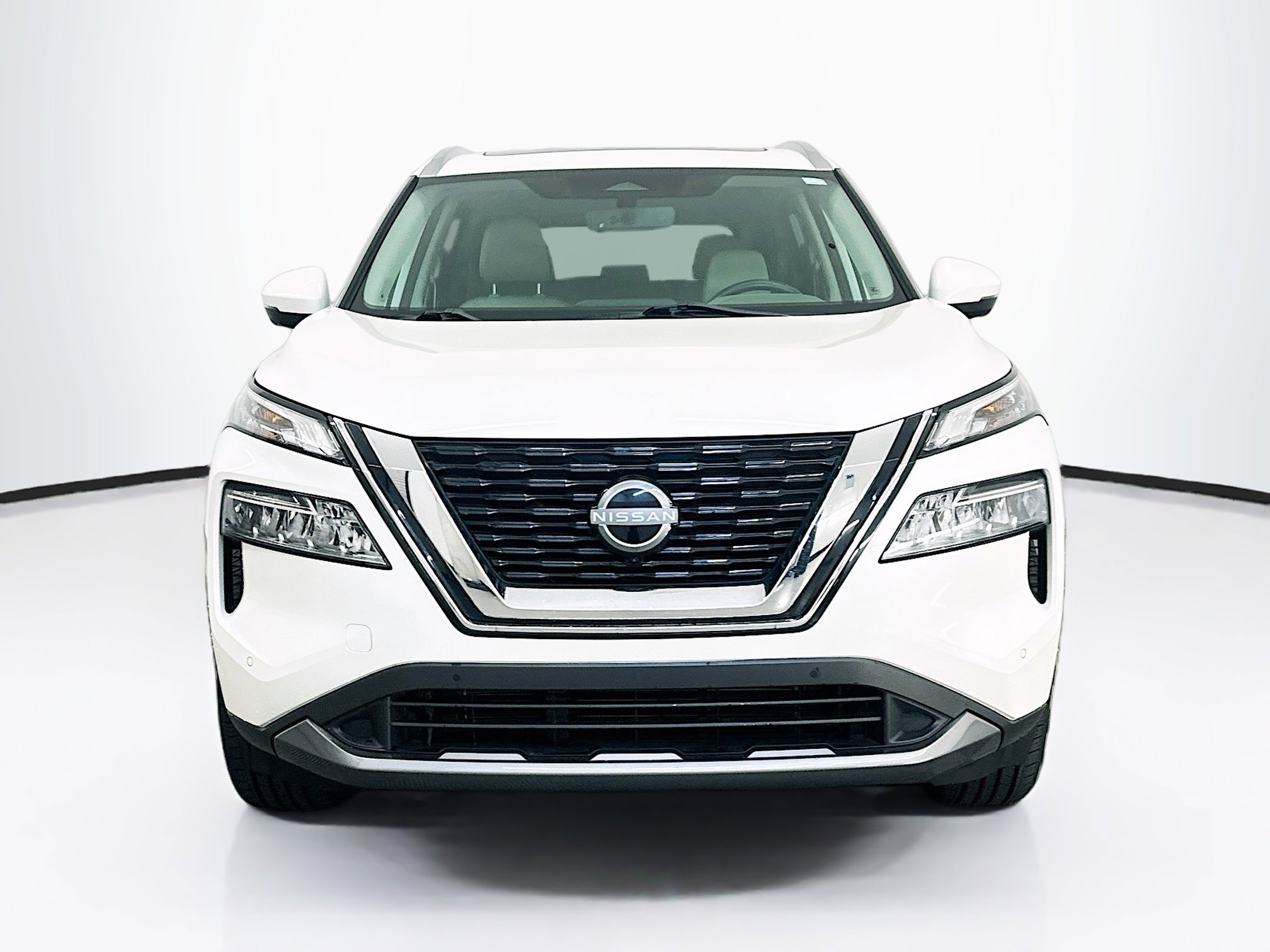 Used 2023 Nissan Rogue SL w/ SL Premium Package image 2