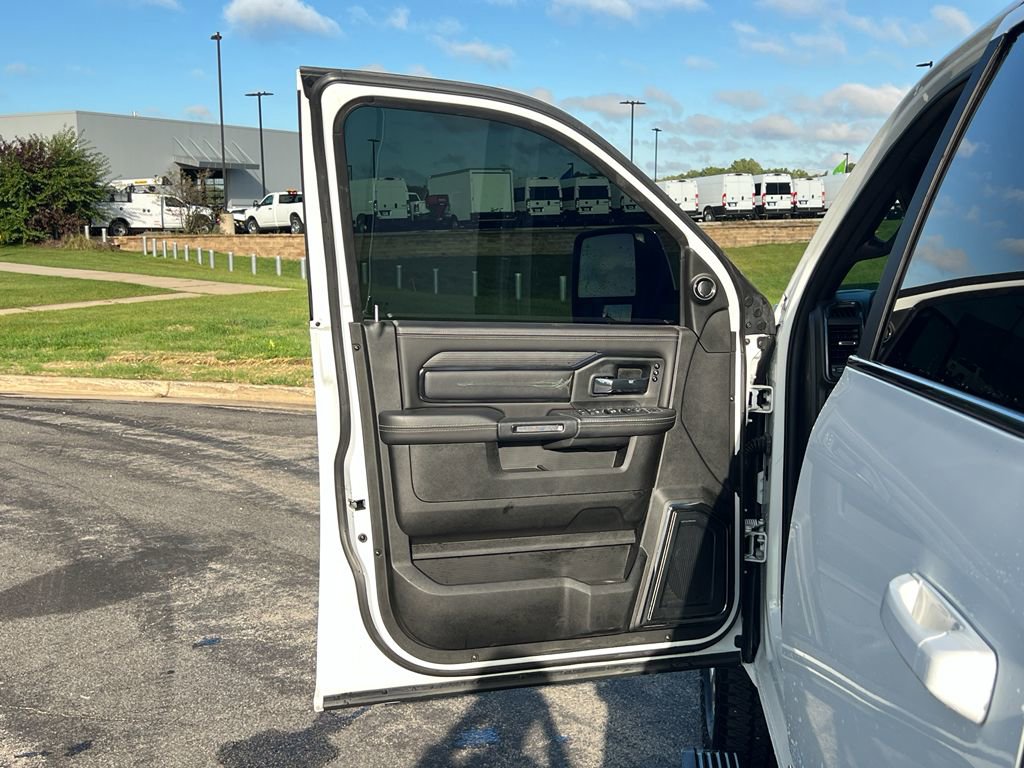 Used 2024 RAM 2500 Limited image 13