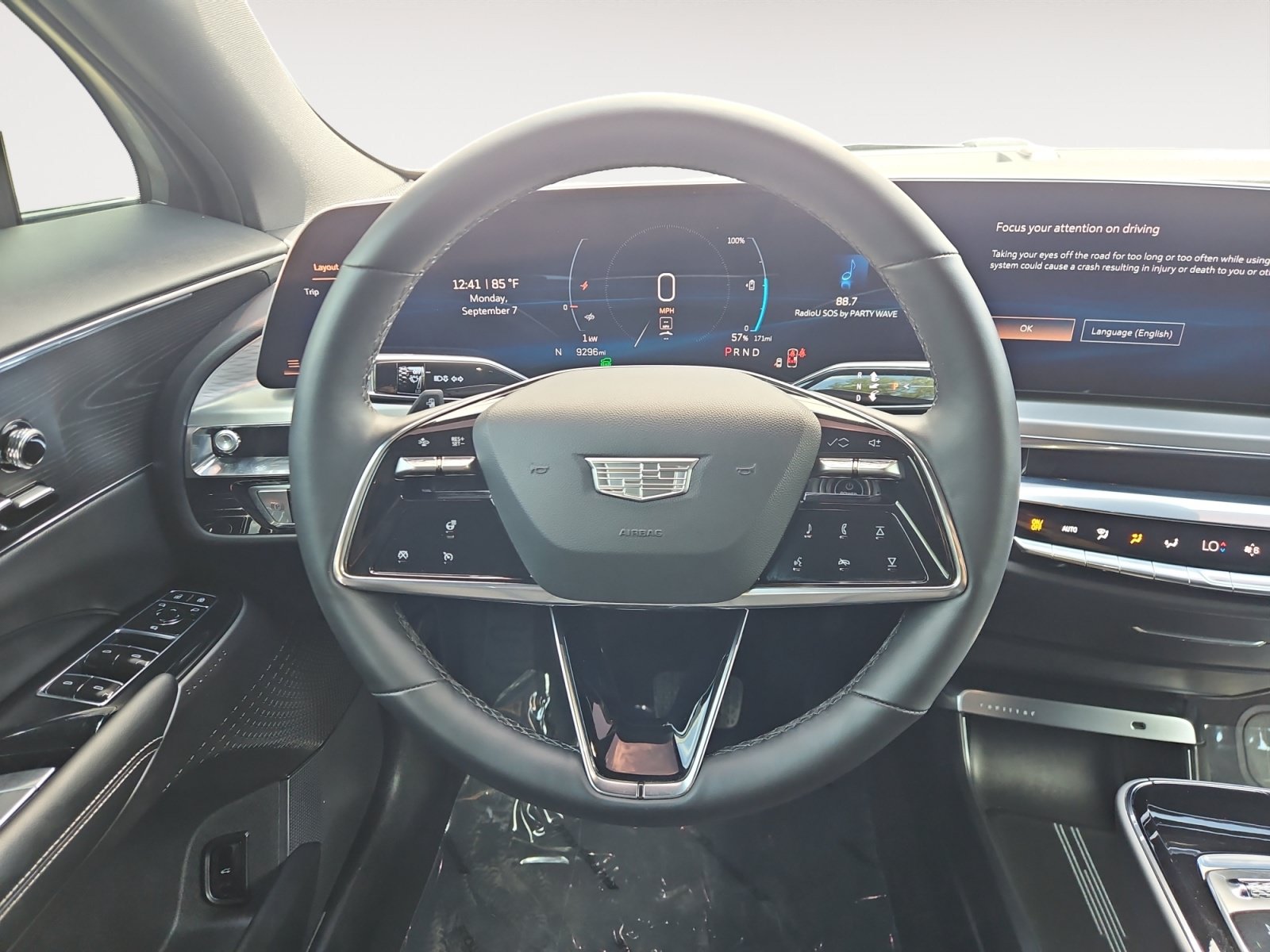 Used 2024 Cadillac Lyriq Luxury RWD image 12