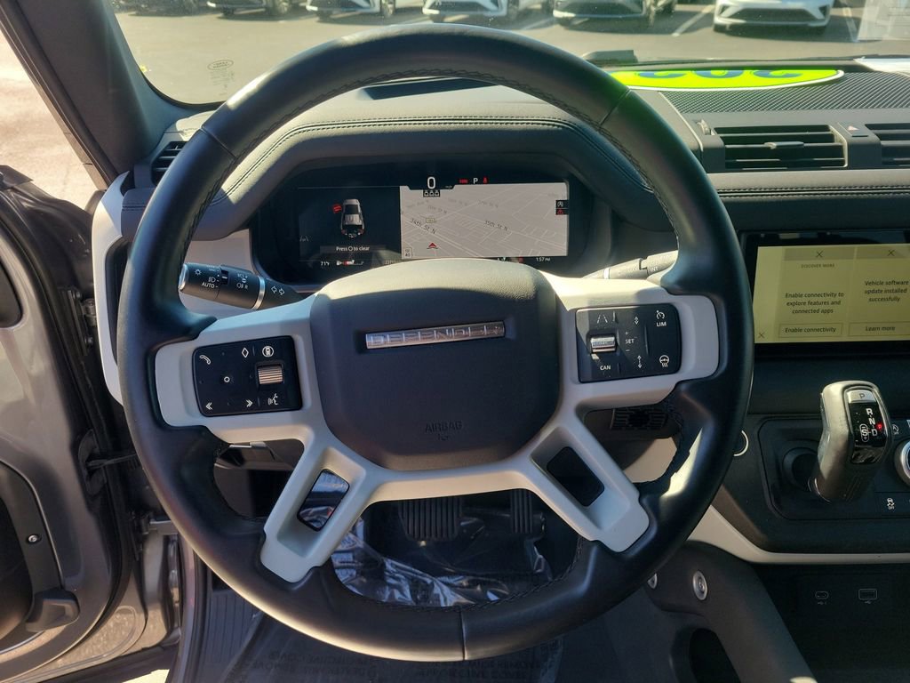 Used 2024 Land Rover Defender 110 X-Dynamic SE image 30