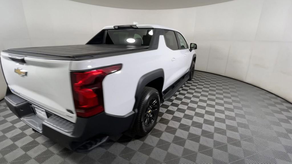 New 2024 Chevrolet Silverado EV W/T image 9
