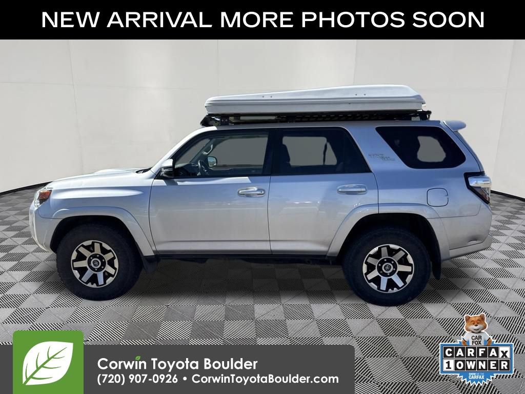 Used 2018 Toyota 4Runner TRD Off-Road Premium AWD/4WD image 4