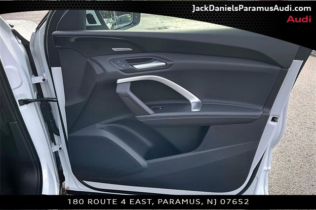 Used 2025 Audi Q5 Premium Plus w/ Premium Plus image 17