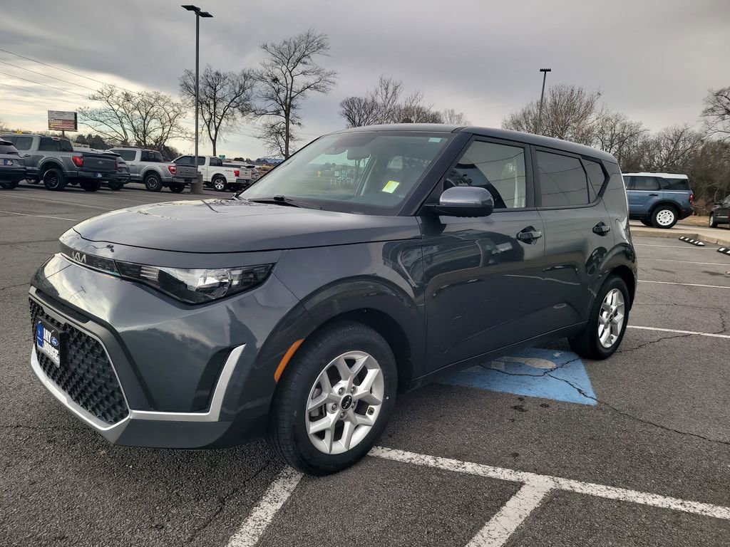 Used 2024 Kia Soul LX w/ Option Group 015