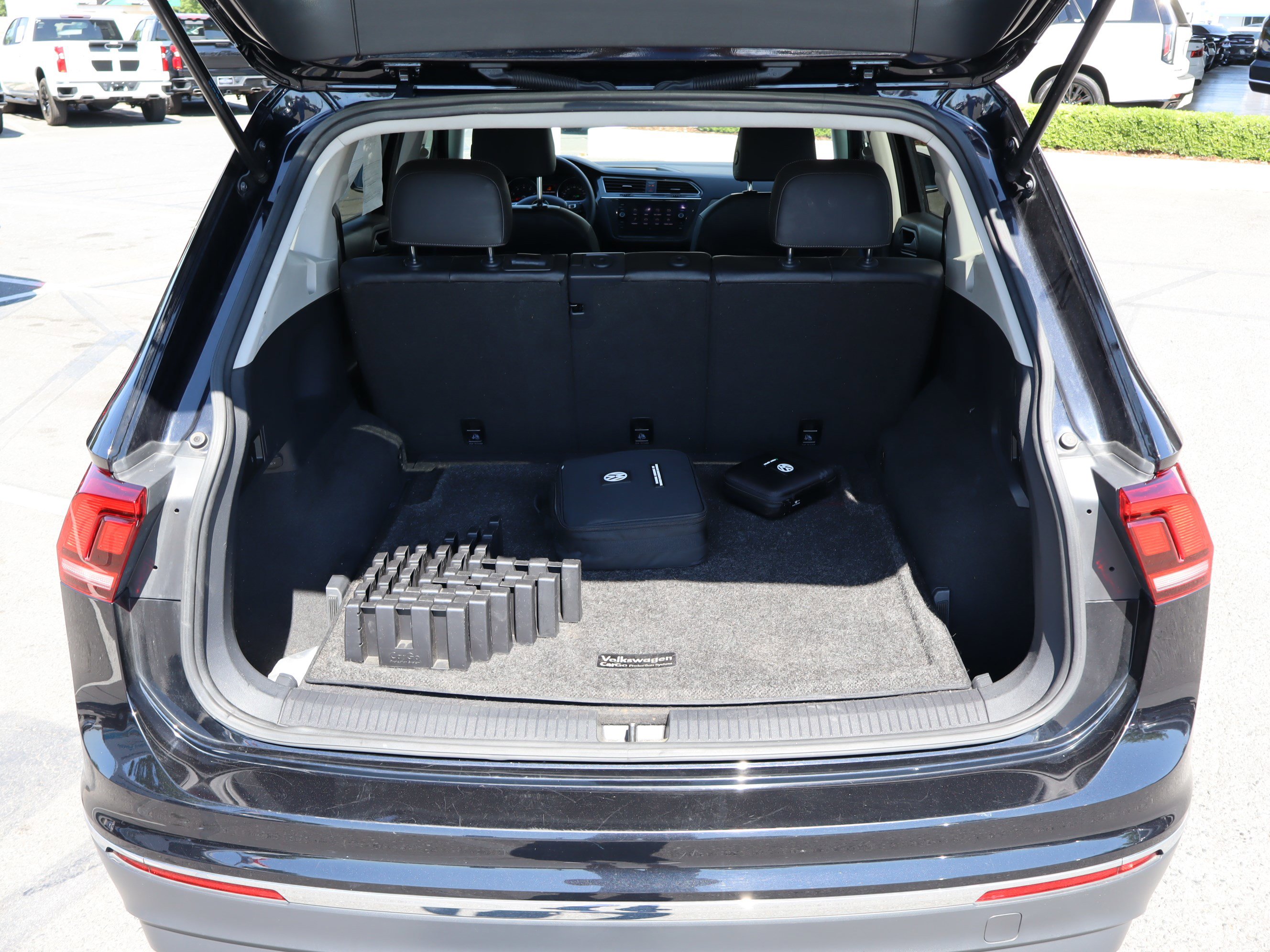 Used 2020 Volkswagen Tiguan S AWD/4WD image 32