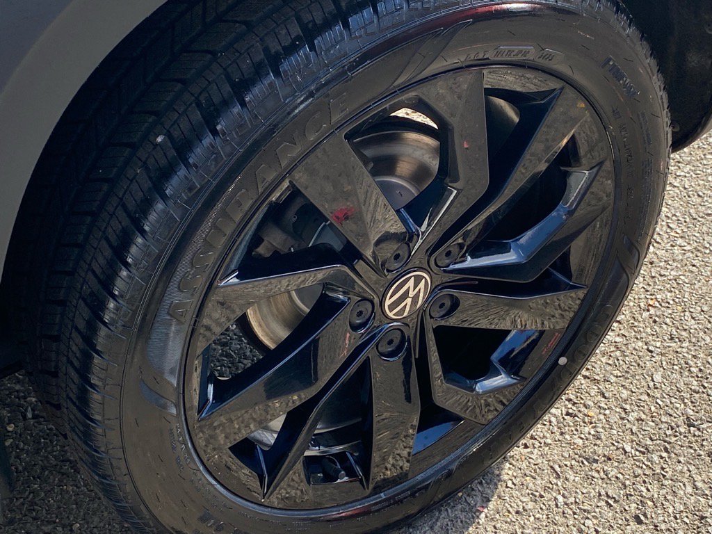 Certified 2023 Volkswagen Taos SE w/ Panoramic Sunroof Package image 22