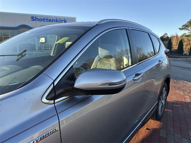 Used 2022 Honda CR-V Touring image 3