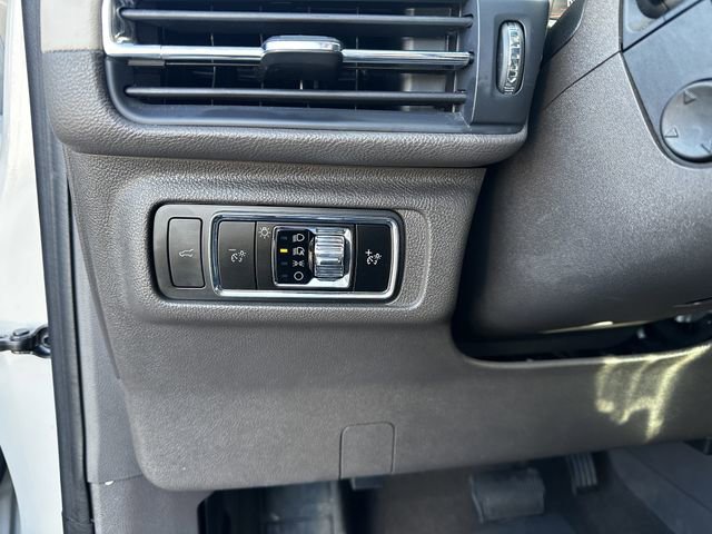 Certified 2024 Lincoln Corsair AWD w/ Equipment Group 101A image 30