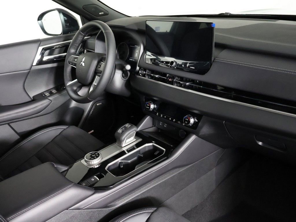 New 2026 Mitsubishi Outlander LE FWD image 27
