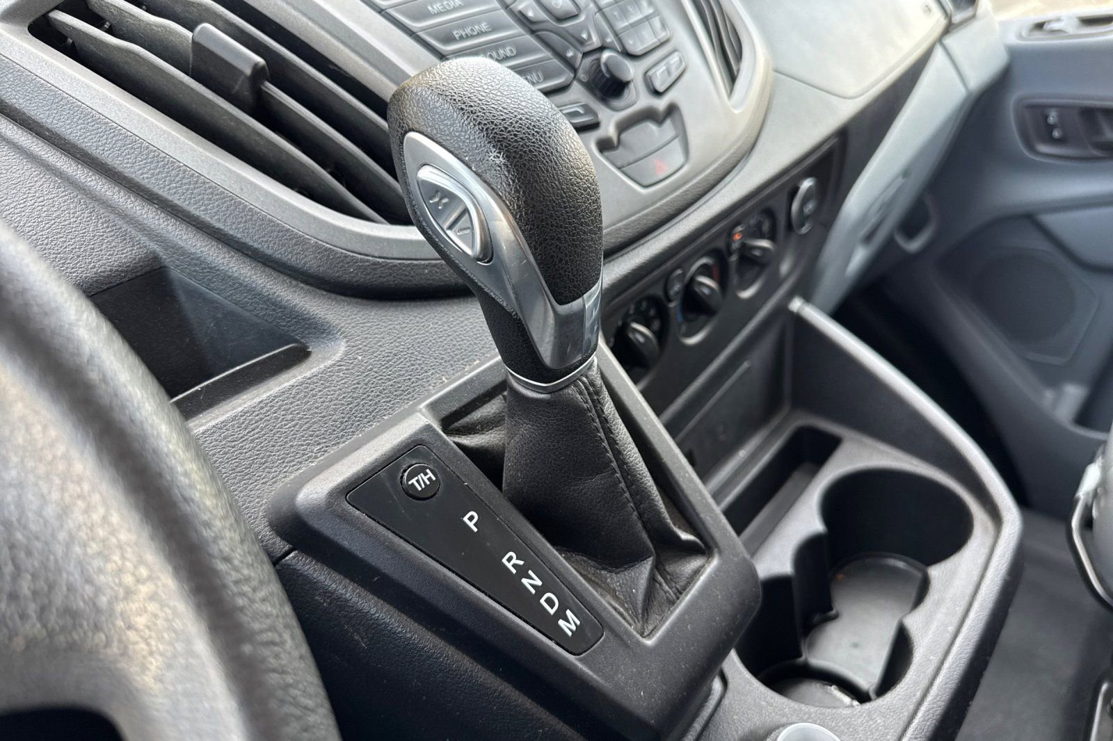 Used 2018 Ford Transit 350 XL image 22